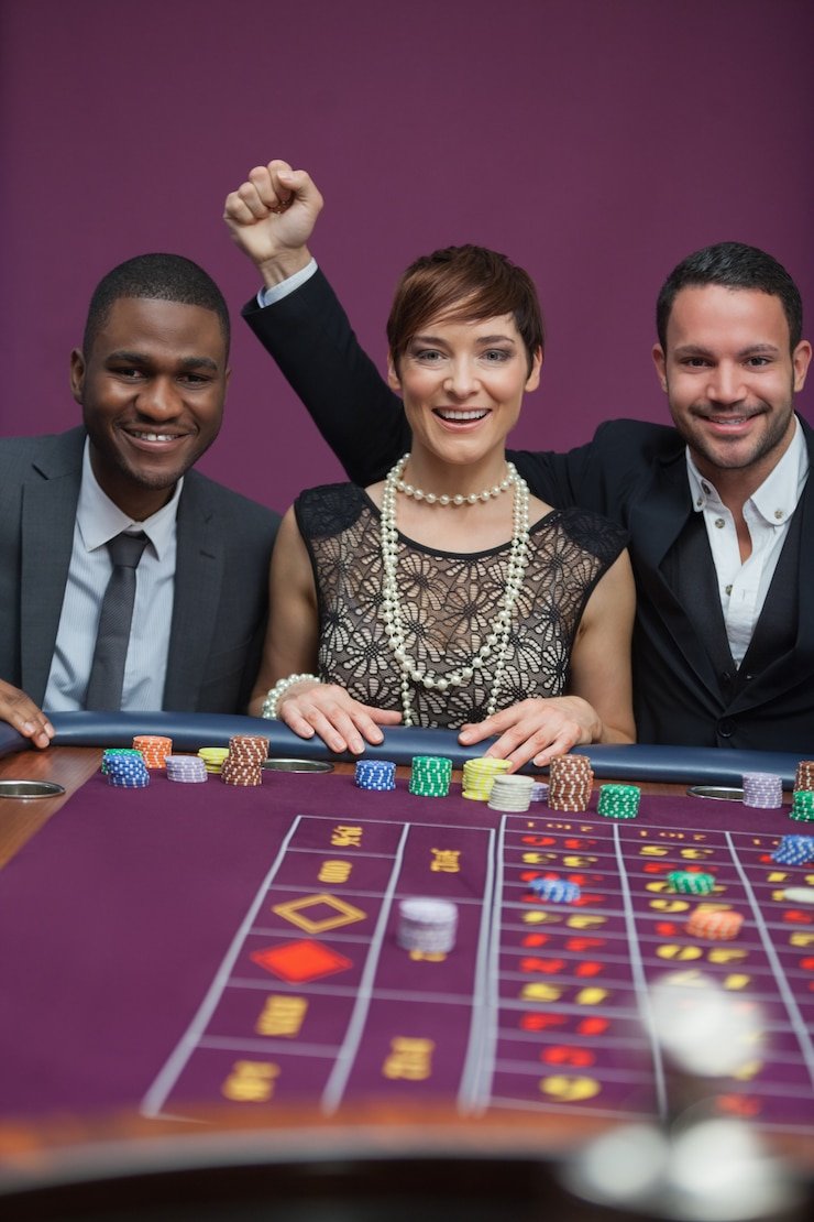 Bonus dealer langsung klik88slots untuk permainan kasino meja